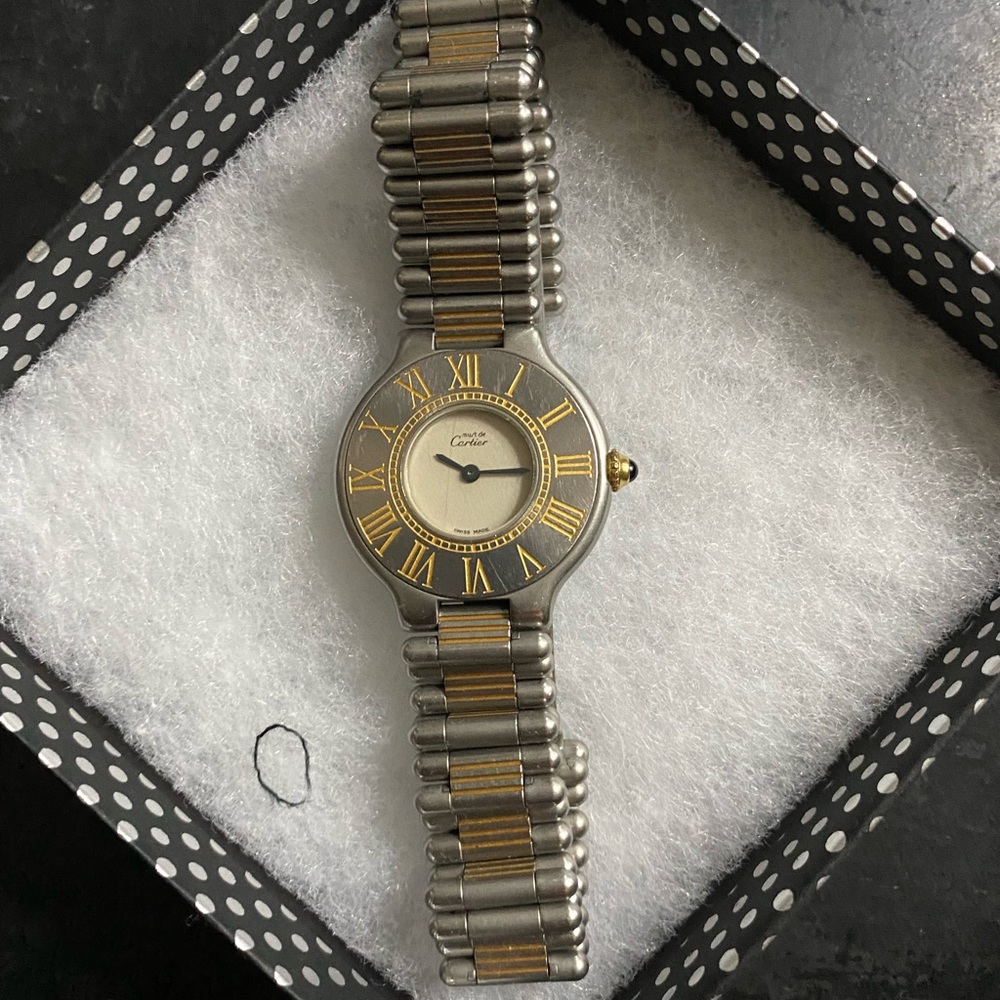 Vintage Cartier watch ! Worn on special occasions ! Like new !